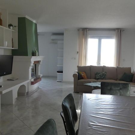 Appartement T4 Tres Bien Situe Et Climatise LʼÎle-Rousse 외부 사진