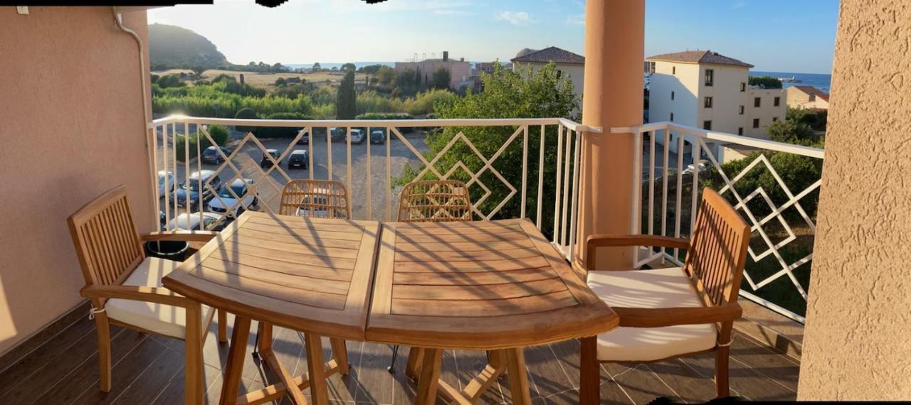 Appartement T4 Tres Bien Situe Et Climatise LʼÎle-Rousse 외부 사진