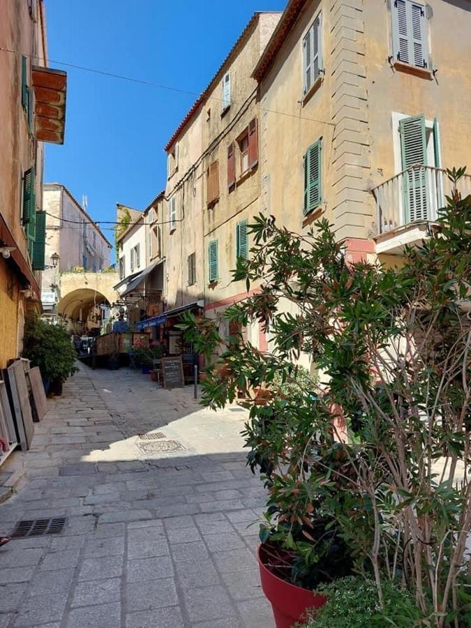 Appartement T4 Tres Bien Situe Et Climatise LʼÎle-Rousse 외부 사진
